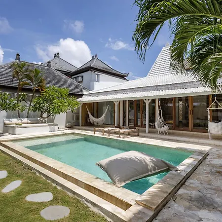 The White Joglo - Stylish And Spacious Mediterranean 3Bdr Villa With Pool And Garden